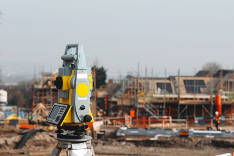 How to Choose the Right Land Surveyor for Your Project